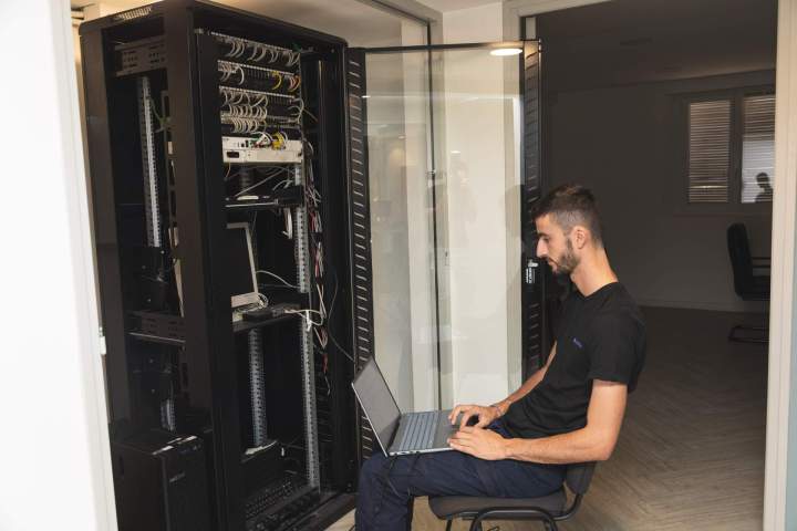 Création et maintenance de réseaux informatiques performants.